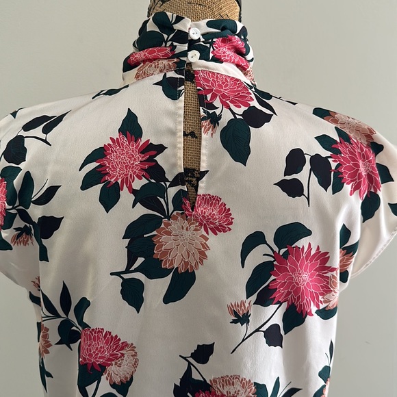 ANN TAYLOR FACTORY || Floral Mock-Neck Top. Sz. XS - Picture 7 of 9